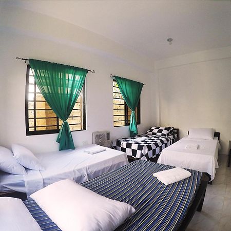 Full Moon Hostel Coron Eksteriør bilde