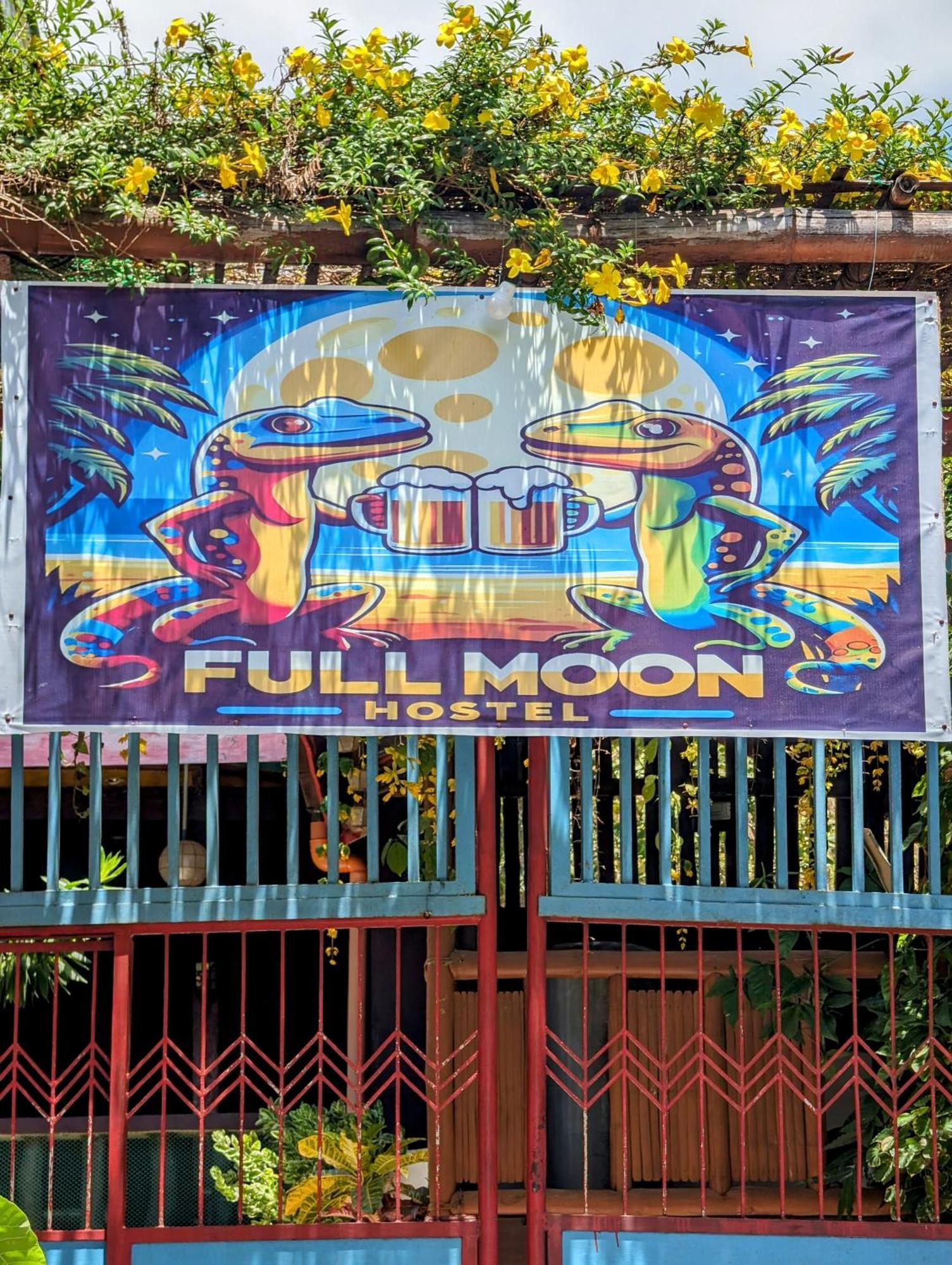 Full Moon Hostel Coron Eksteriør bilde